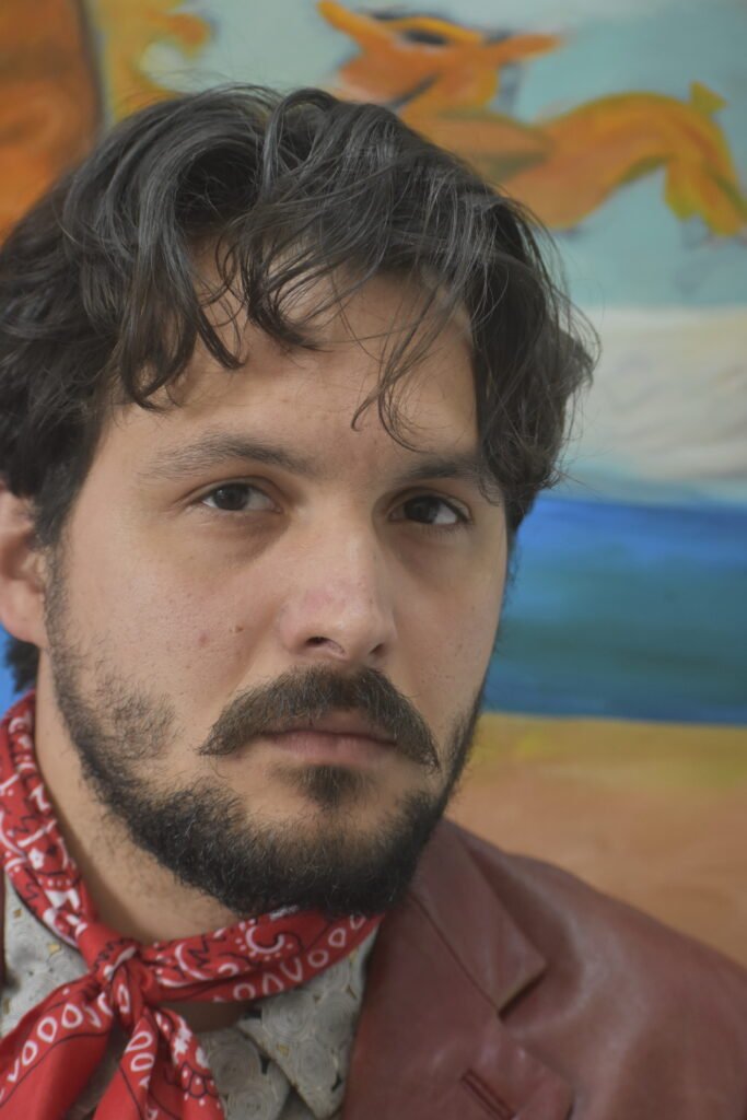 Irolando Gattorno artista plastico en su estudio